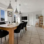 Pool House With Beautiful View By The Sea - Sj650