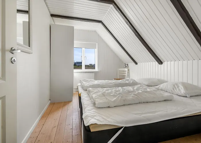Pool House With Beautiful View By The Sea - Sj650